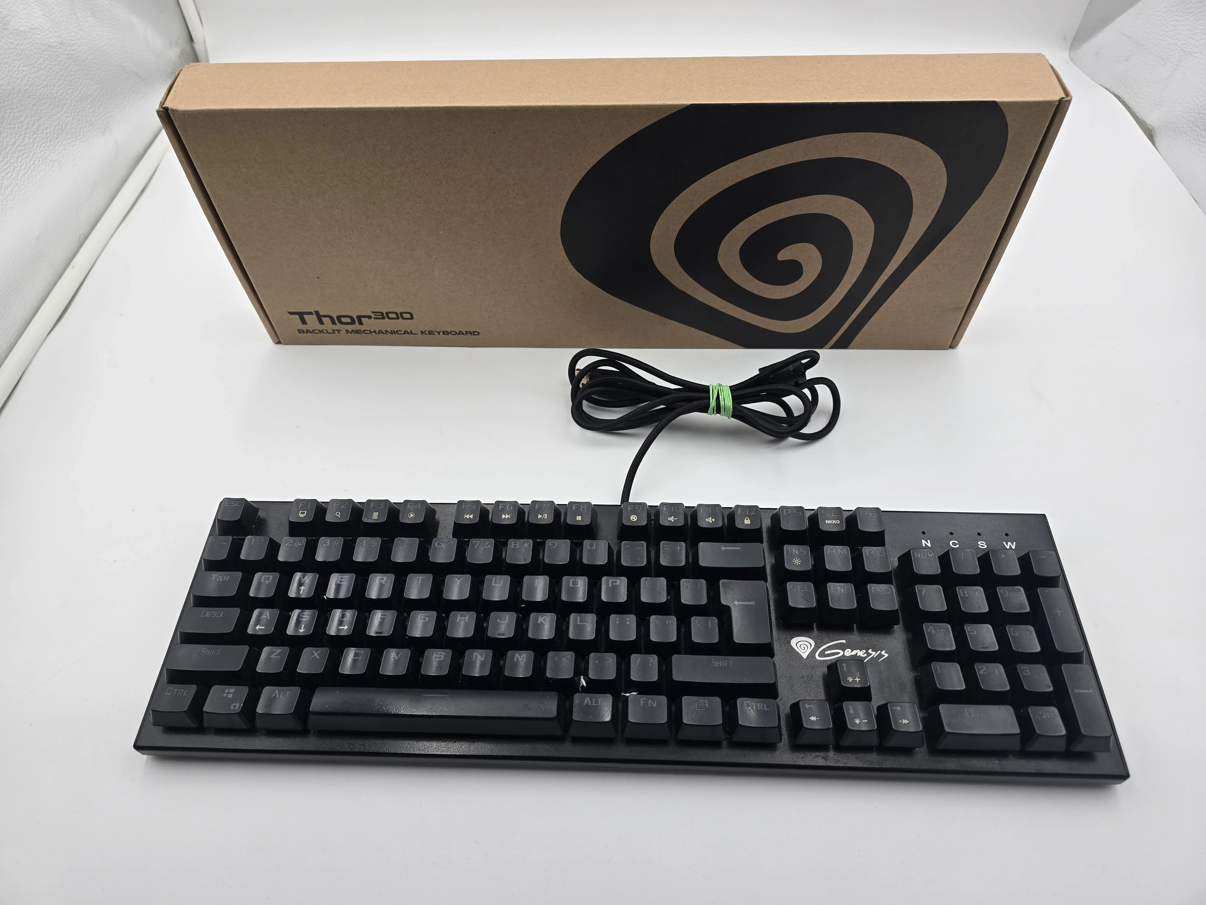 klawiatura-genesis-thor-300-farbiarska-22e-mosina