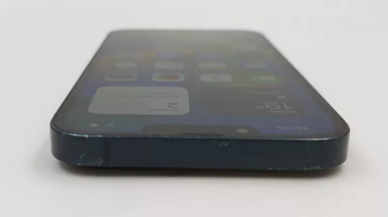 telefon-apple-iphone-13-4128gb-bateria-83-typ-202685-212929