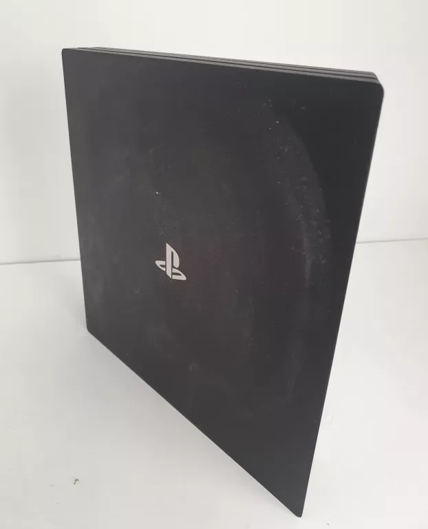 KONSOLA PS4 1TB 2 PADY