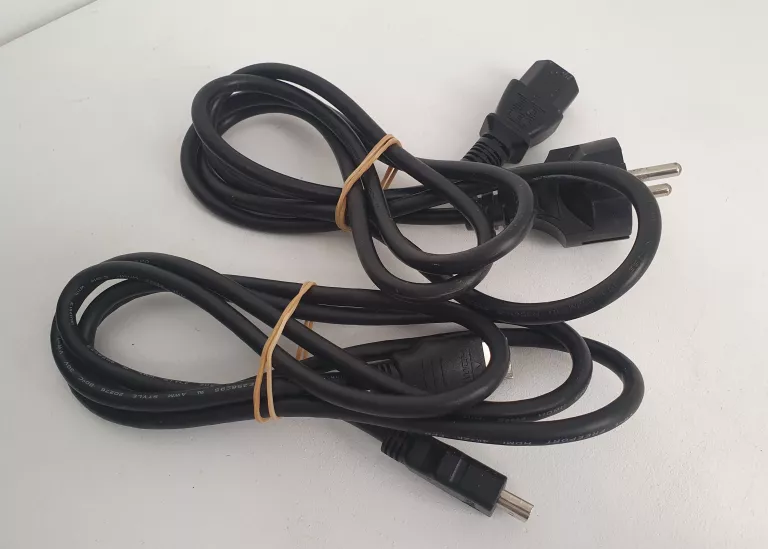 KONSOLA PS4 1TB 2 PADY