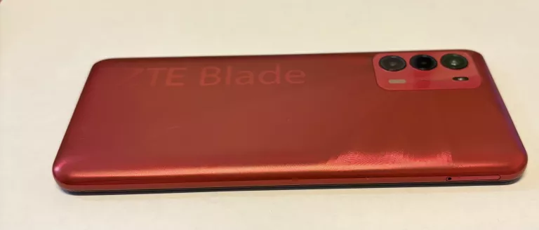 TELEFON ZTE BLADE V40 VITA