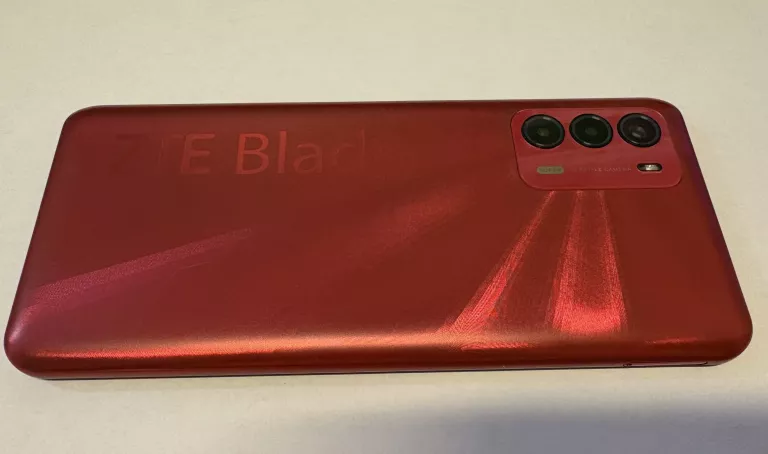 TELEFON ZTE BLADE V40 VITA