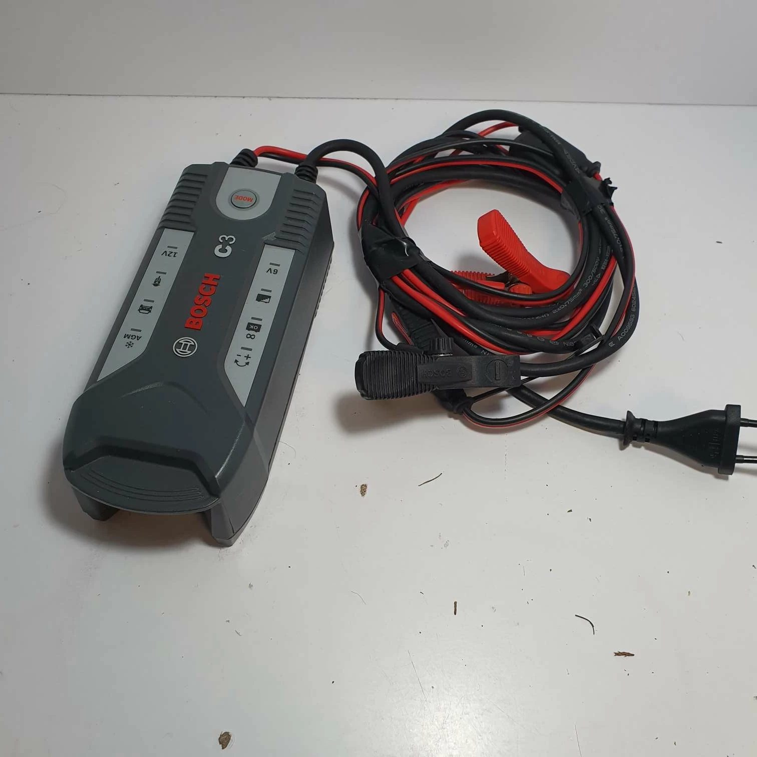 prostownik-ladowarka-do-akumulatorow-bosch-c3-612v-szybka-25-krakow