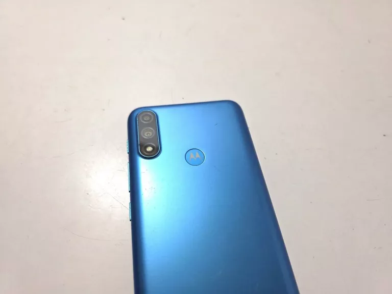 TELEFON MOTOROLA MOTO E7