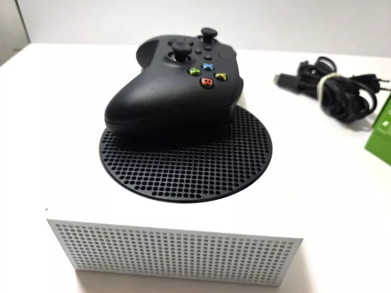 KONSOLA XBOX SERIES S + PAD OKABLOWANIE