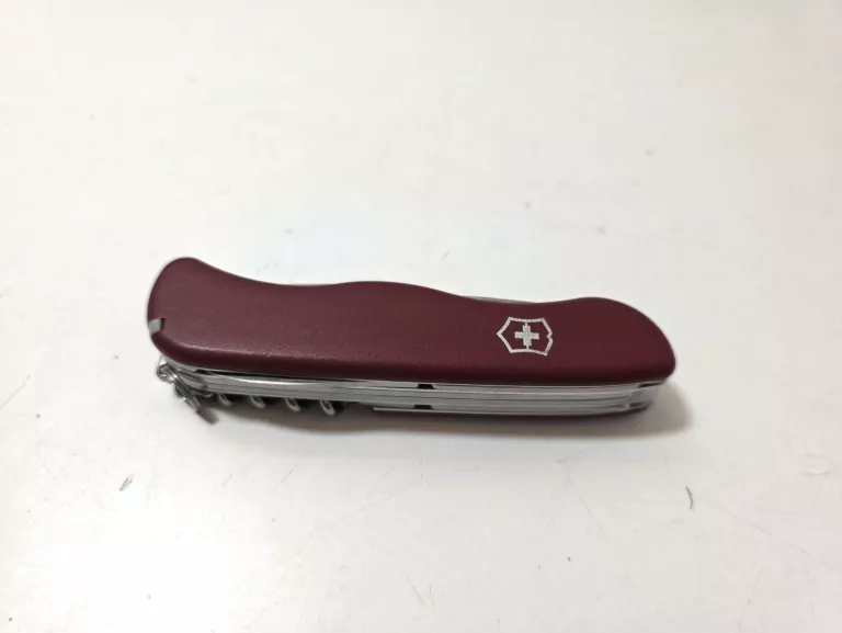 SCYZORYK VICTORINOX PICKNICKER CZERWONY 0.8353
