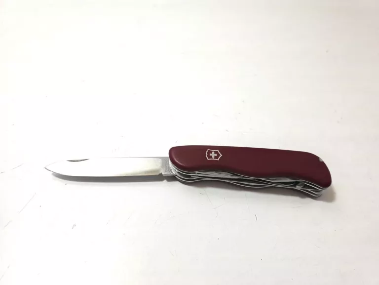 SCYZORYK VICTORINOX PICKNICKER CZERWONY 0.8353