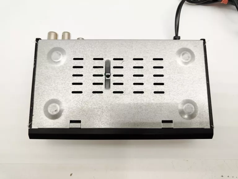 dekoder-dvb-t2-vakoss-pilot-waga-produktu-z-opakowaniem-jednostkowym-0400