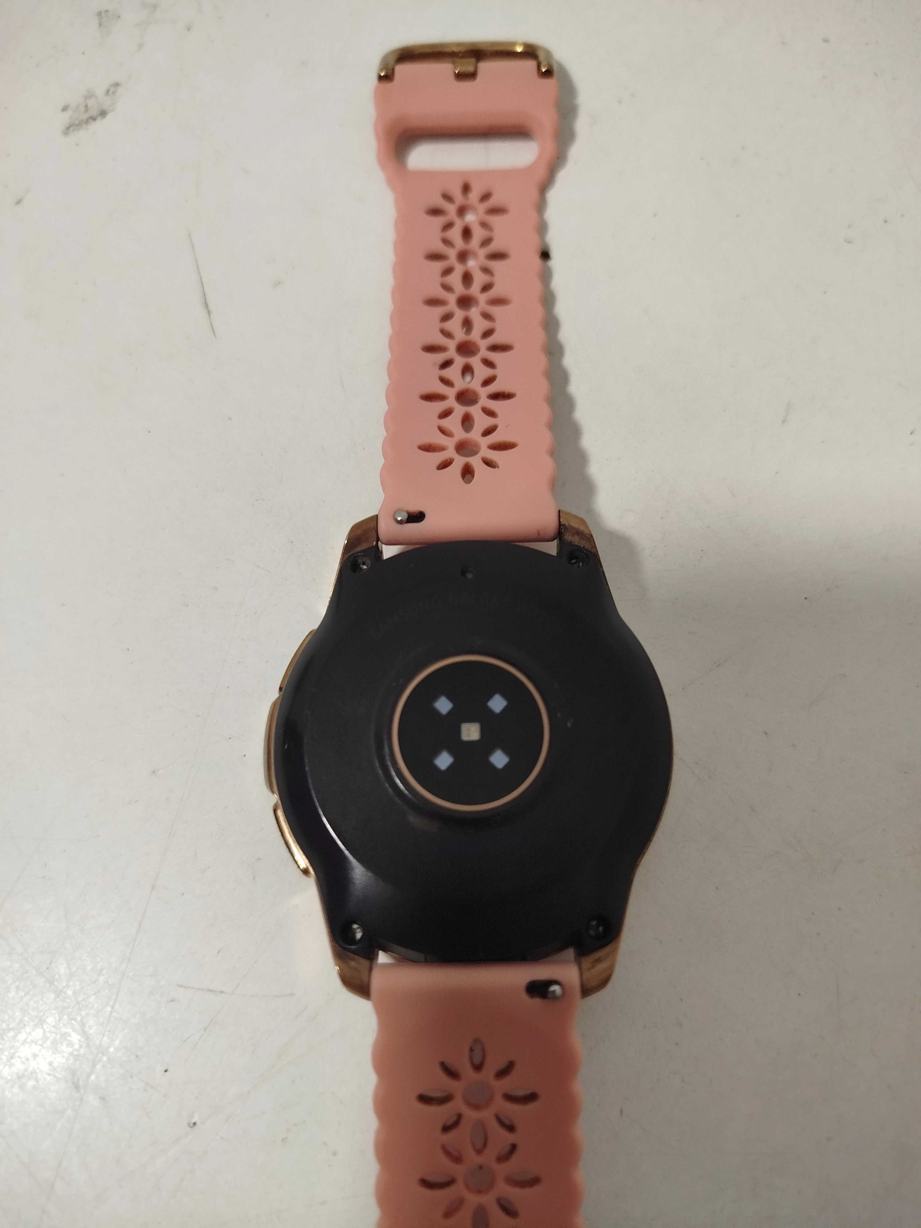 smartwatch-samsung-galaxy-watch-42mm-model-249460-1680471