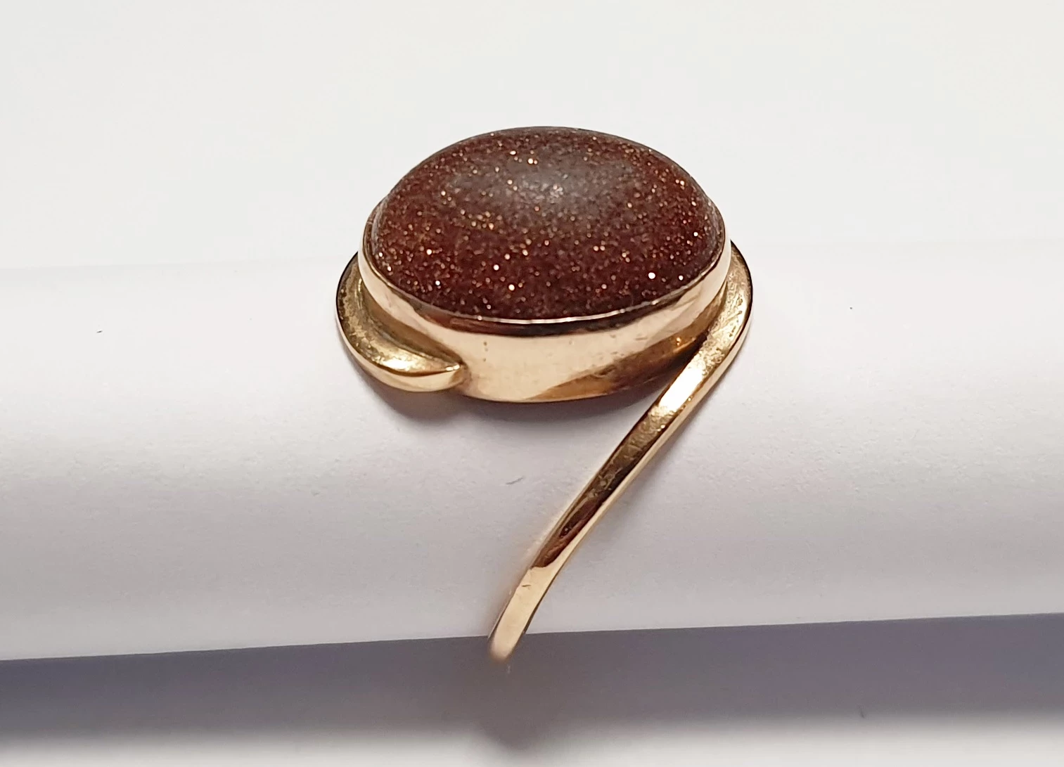 zloty-pierscionek-z-kamieniem-pr-585-482-g-kolor-249512-1647429