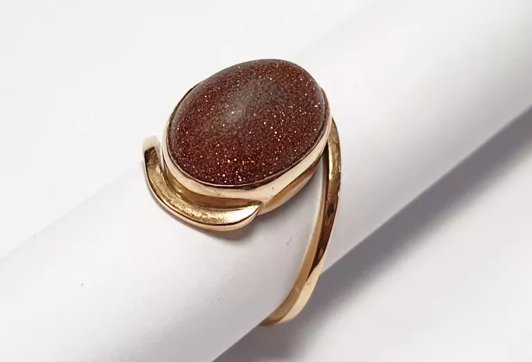 zloty-pierscionek-z-kamieniem-pr-585-482-g-waga-229