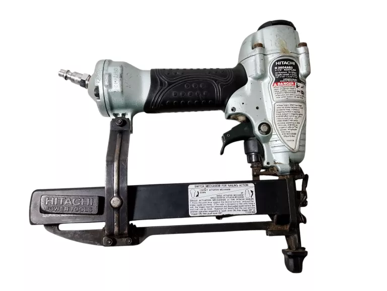 HITACHI N3804AB3 – PNEUMATYCZNY ZSZYWACZ STOLARSKI