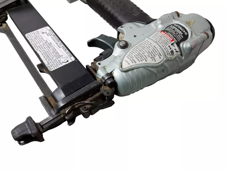 HITACHI N3804AB3 – PNEUMATYCZNY ZSZYWACZ STOLARSKI