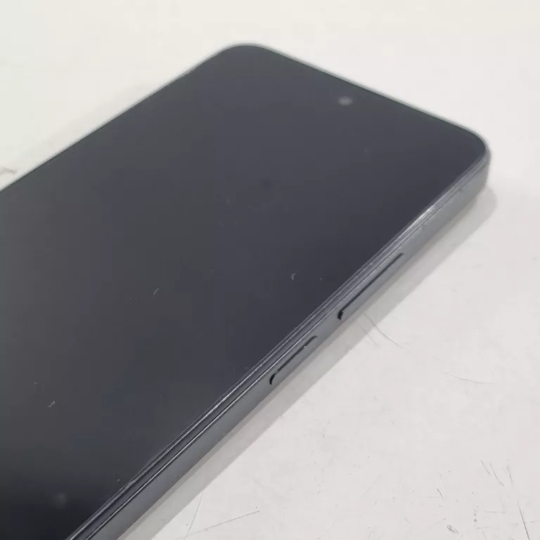 XIAOMI REDMI 13 8 GB / 256 GB 4G (LTE) CZARNY BN