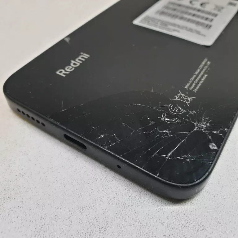 XIAOMI REDMI 12 256/8 GB OPIS