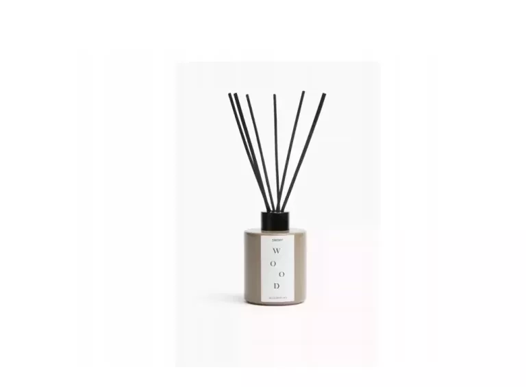 PATYCZKI ZAPACHOWE H&M SMOKY WOOD REED DIFFUSER 120ML.
