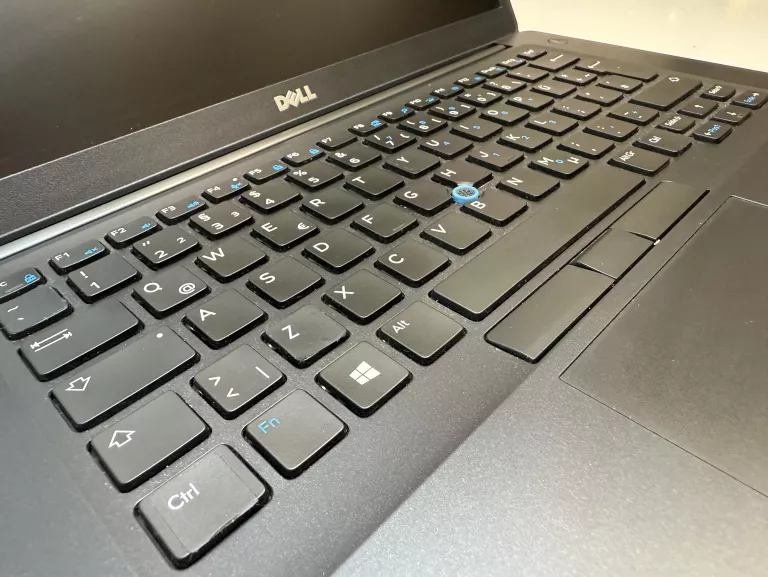 LAPTOP DELL 7480 I5/8GB/256GB