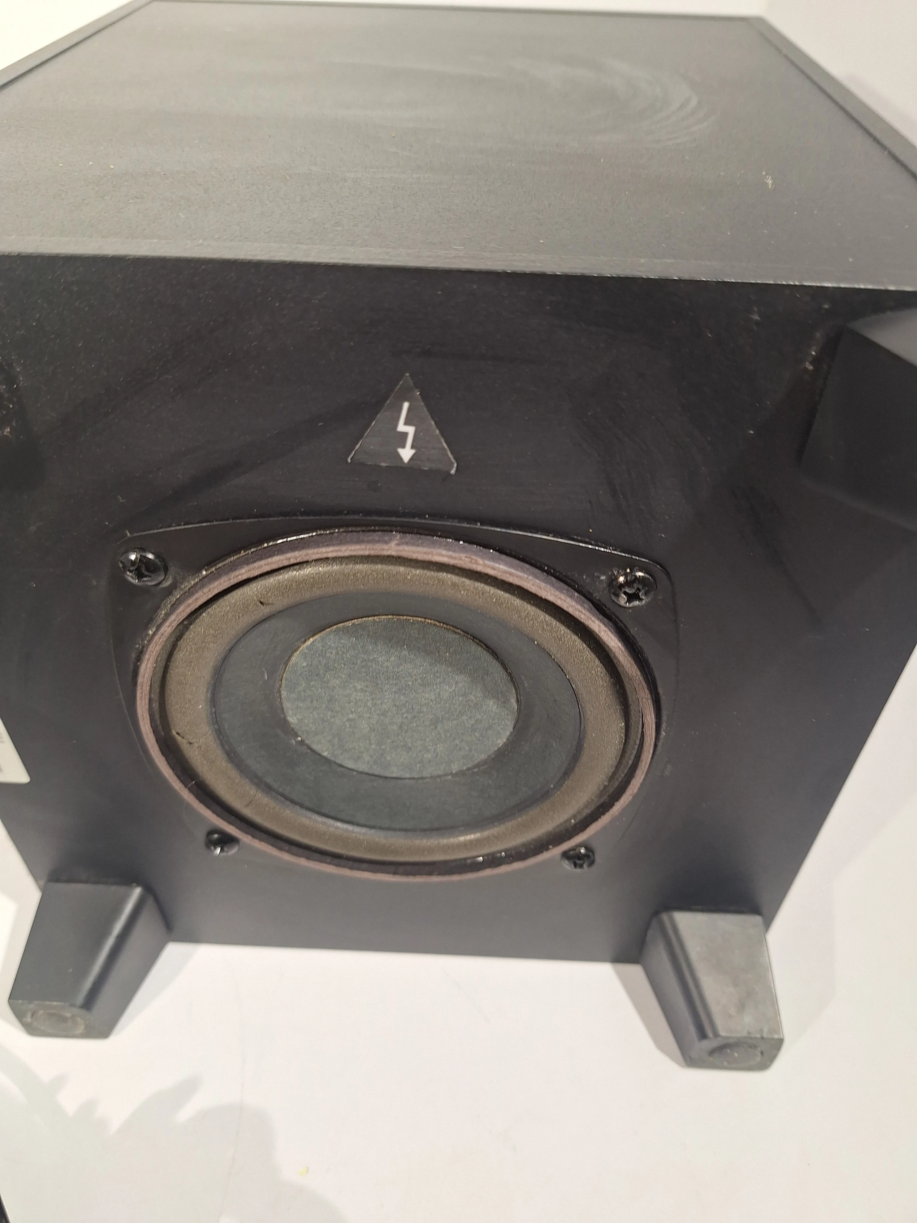 creative-a250-glosniki-21-stan-11323-2