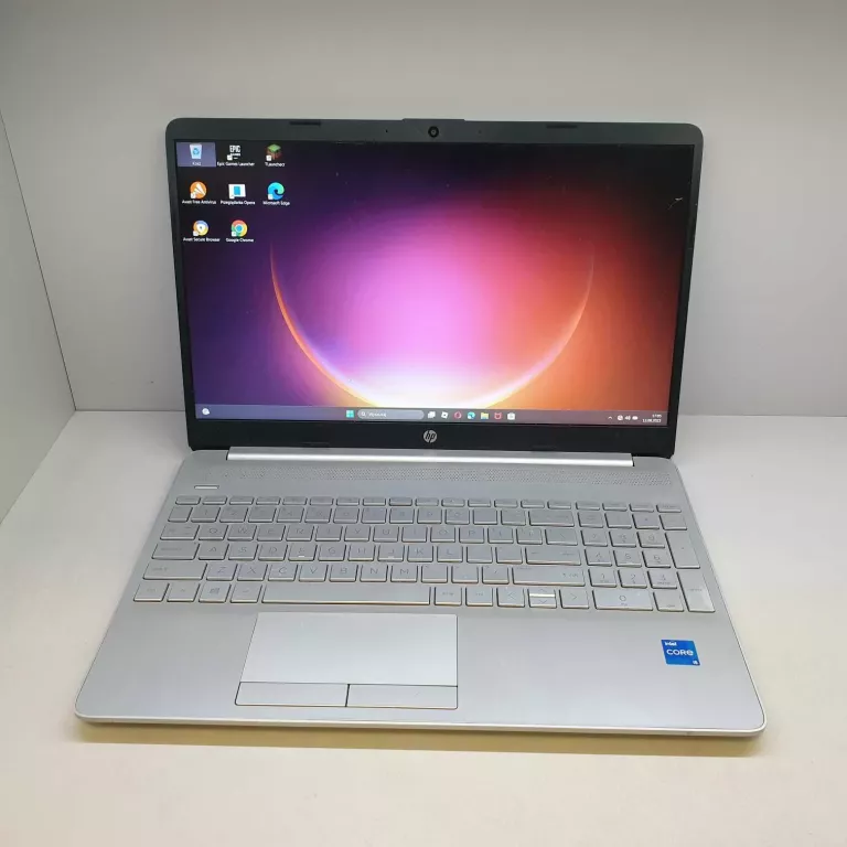 LAPTOP HP 15-DW3113NW/I5 8GB/512 GB SSD ŁAD
