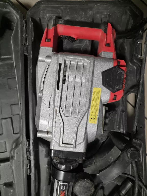 MŁOT WYBURZENIOWY NUTOOL NDH1700R WALIZKA