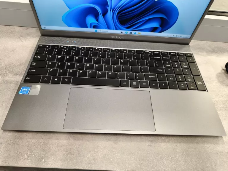 LAPTOP MAXCOM MBOOK 15 CELERON J4125 RAM 8GB SSD 256GB