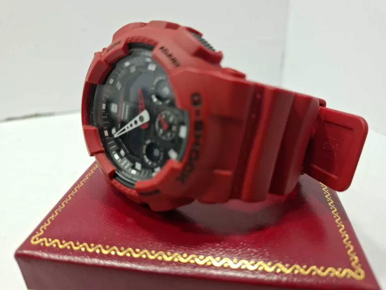 CASIO GA 100B CZERWONY