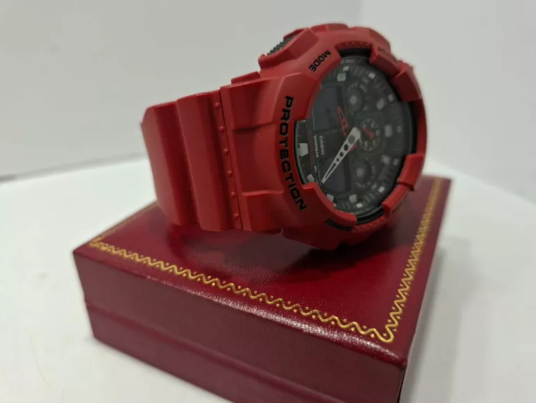 CASIO GA 100B CZERWONY