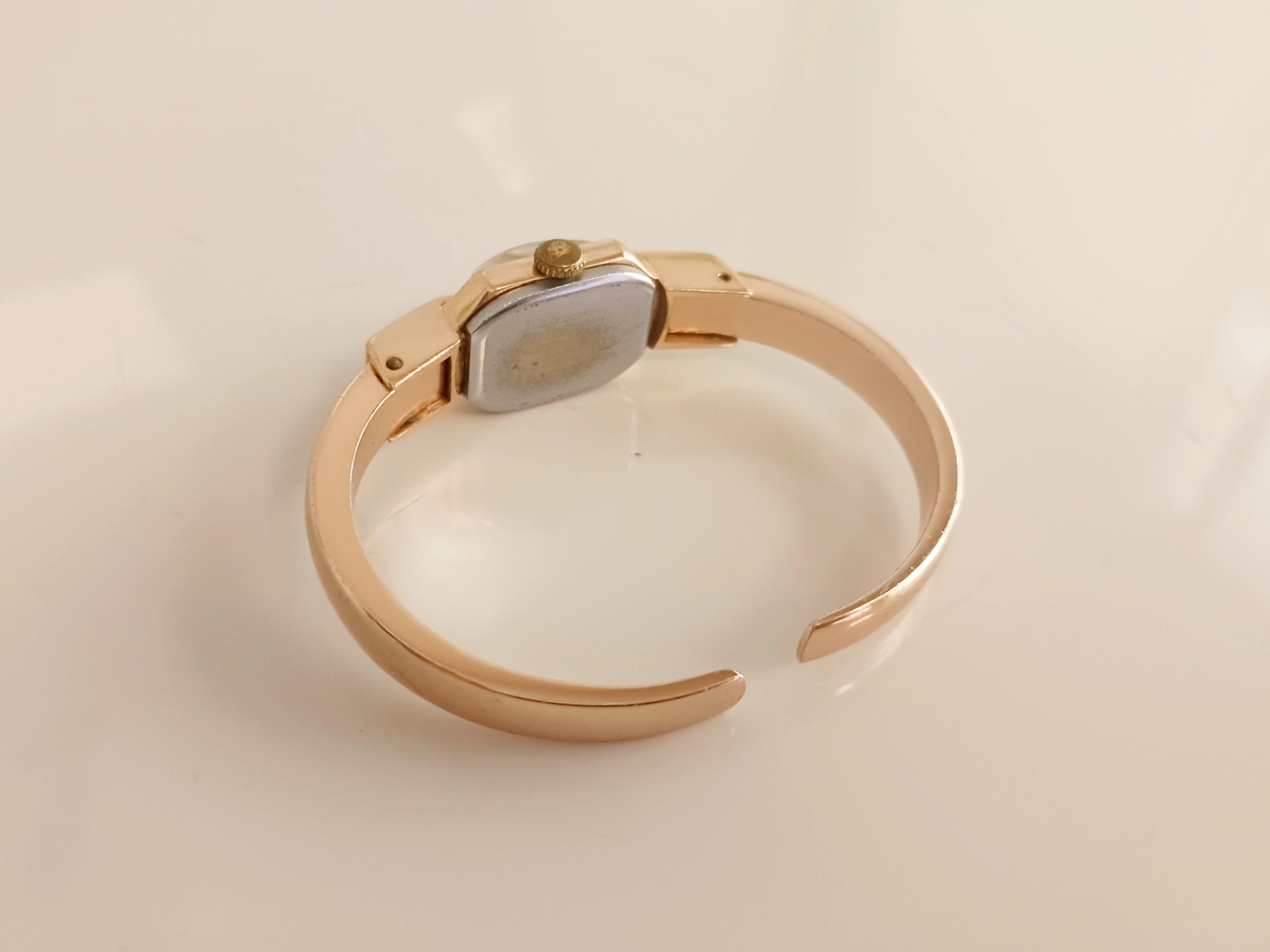 zegarek-zaria-damski-16-kamieni-rodzaj-129220-1