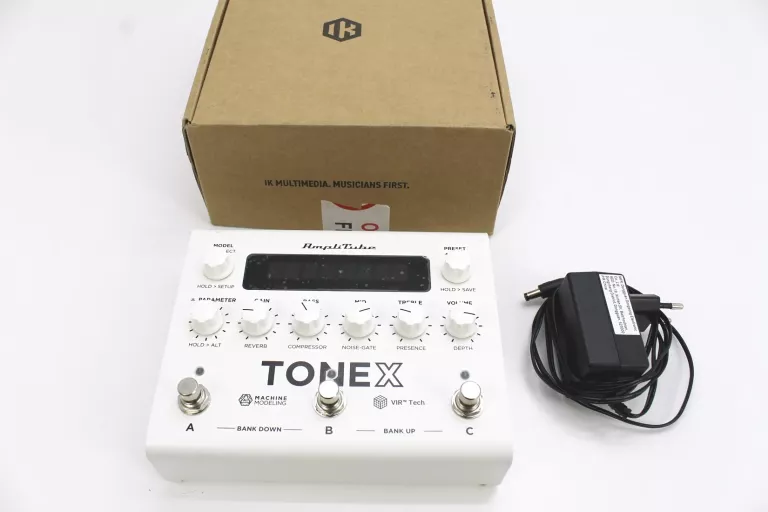 EFEKT GITAROWY IK MULTIMEDIA TONEX PEDAL WHITE IK000129