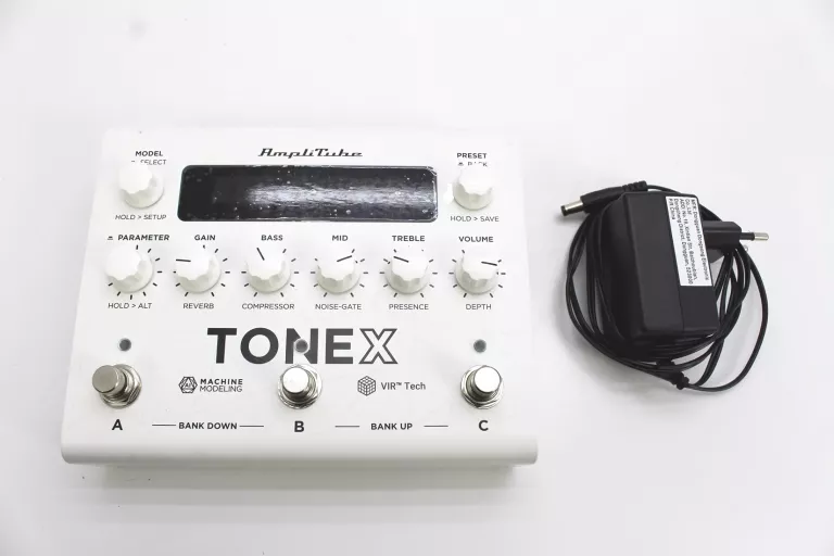 EFEKT GITAROWY IK MULTIMEDIA TONEX PEDAL WHITE IK000129