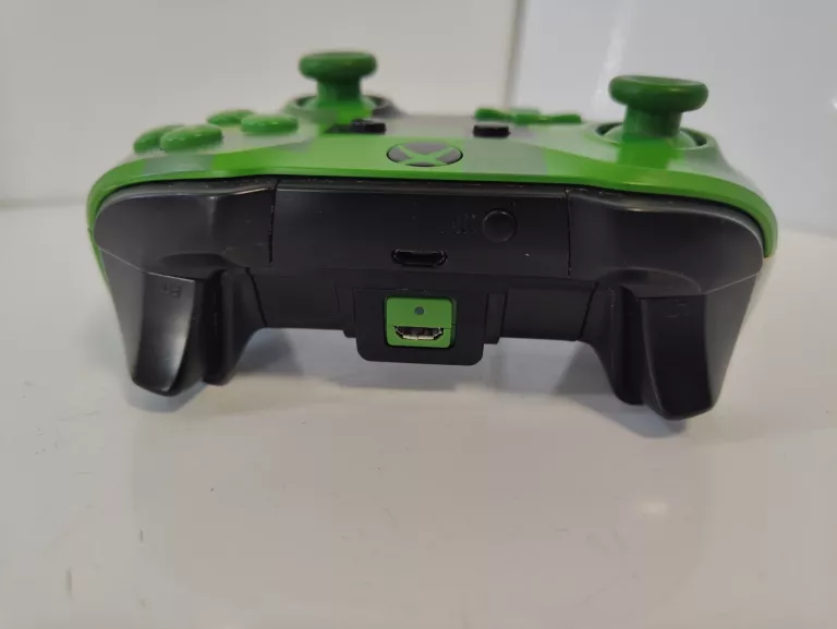 PAD DO XBOX ONE CREEPER MINECRAFT EDITION Z AKUMULATOREM