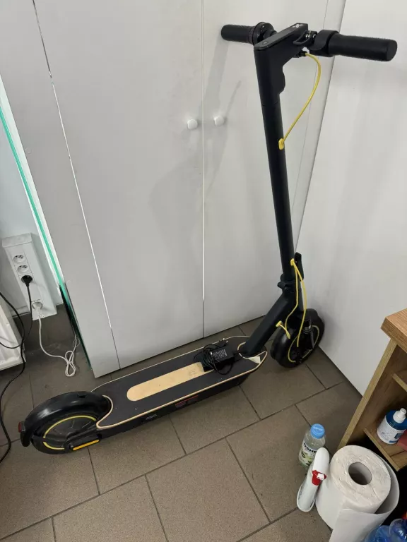 hulajnoga-xrider-m10-zasilacz-stary-rynek-9-sroda-wlkp