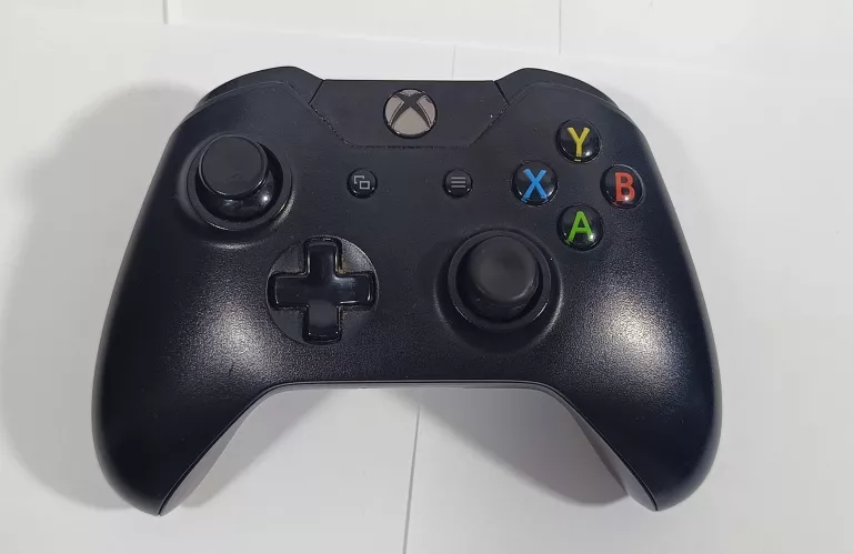 BEZPRZEWODOWY KONTROLER XBOX