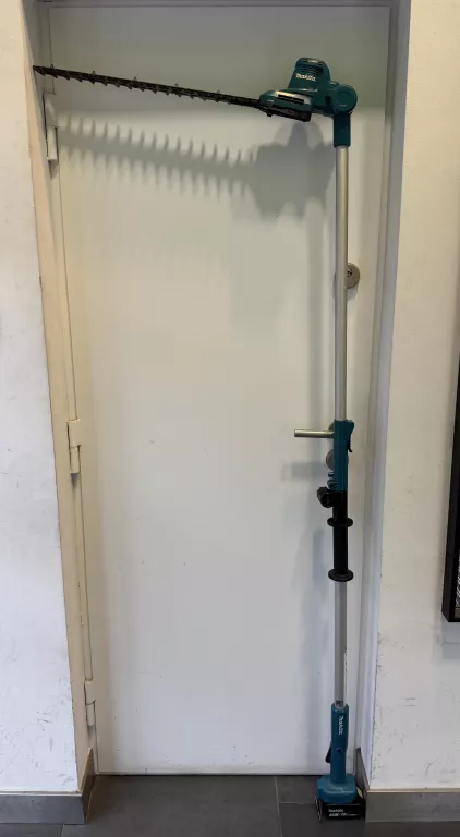 MAKITA DUN461W + AKUMULATOR 3.0AH NOŻYCE AKUMULATOROWE