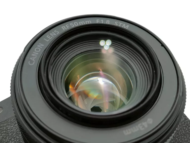 APARAT BEZLUSTERKOWY CANON EOS RP + OBIEKTYW RF 50MM F1.8 STM + TORBA