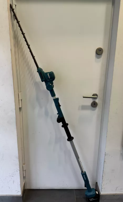 MAKITA DUN461W + AKUMULATOR 3.0AH NOŻYCE AKUMULATOROWE