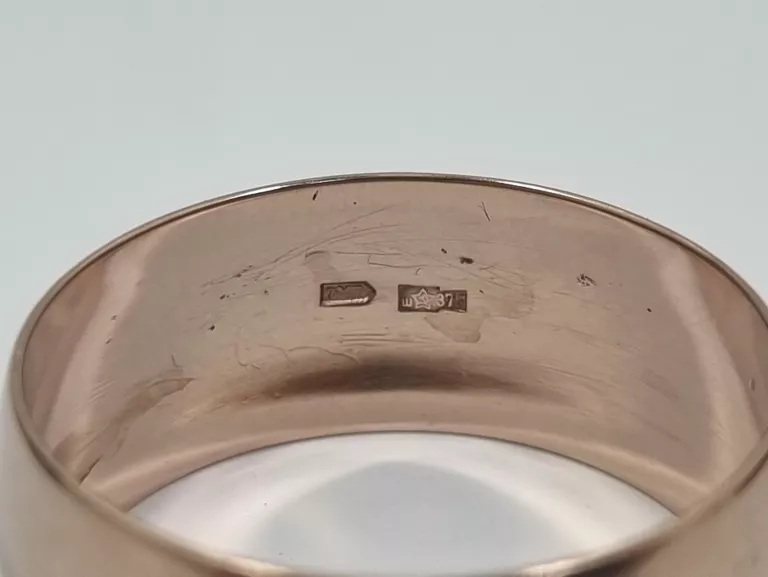 ZŁOTA OBRĄCZKA 375 5,49G SZER:1CM R:28