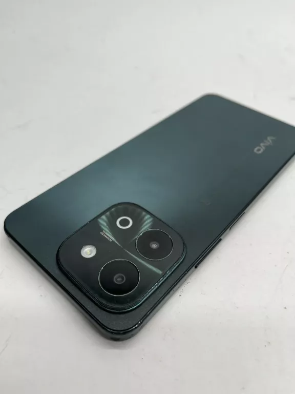 TELEFON VIVO Y28 V2352 128/4+4GB