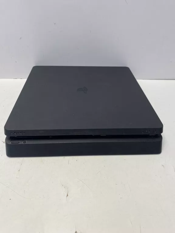 KONSOLA SONY PLAYSTATION 4 SLIM 500GB
