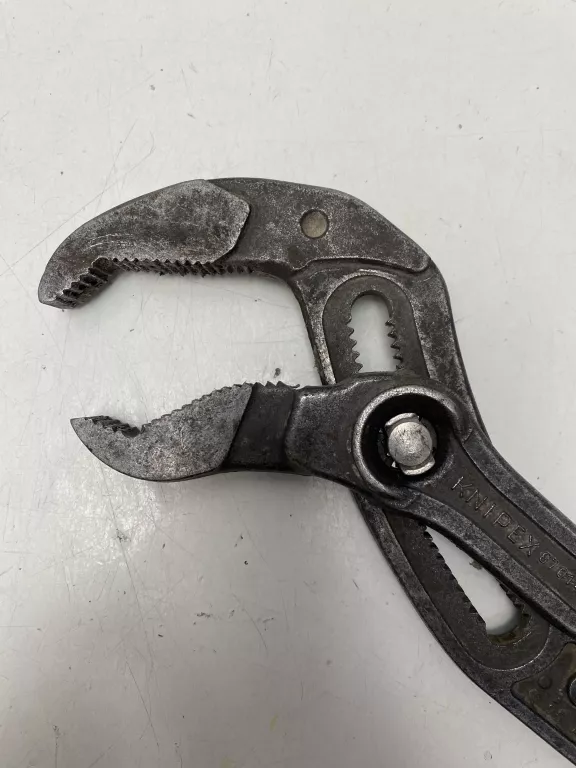 DUŻE SZCZYPCE NASTAWNE KNIPEX 8701400
