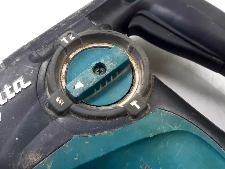 MŁOTOWIERTARKA MAKITA HR2810 800W