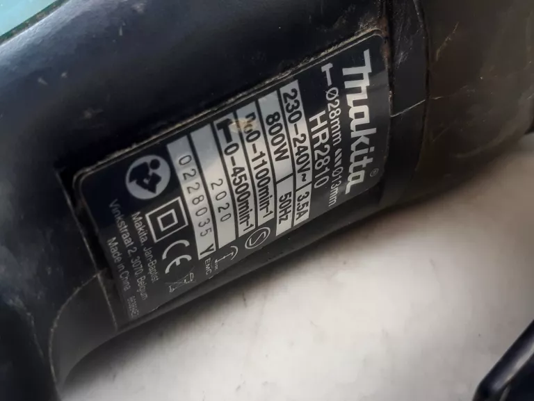 MŁOTOWIERTARKA MAKITA HR2810 800W