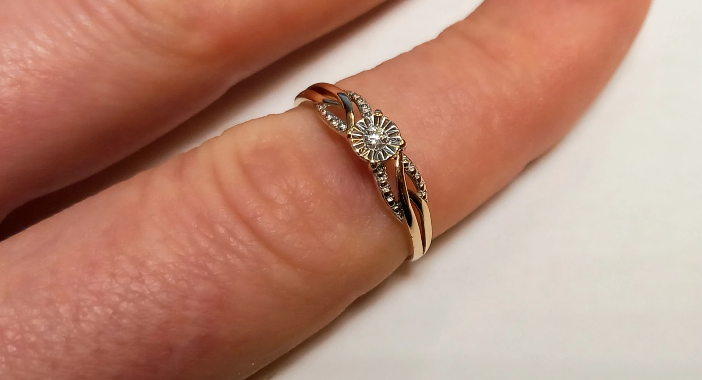 uzywany-pierscionek-z-dwukolorowego-zlota-z-diamentem-yes-illusion-r16-kamien-17088-8388608