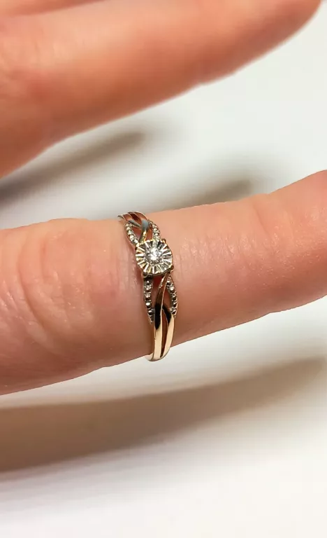 uzywany-pierscionek-z-dwukolorowego-zlota-z-diamentem-yes-illusion-r16-material-15835-2