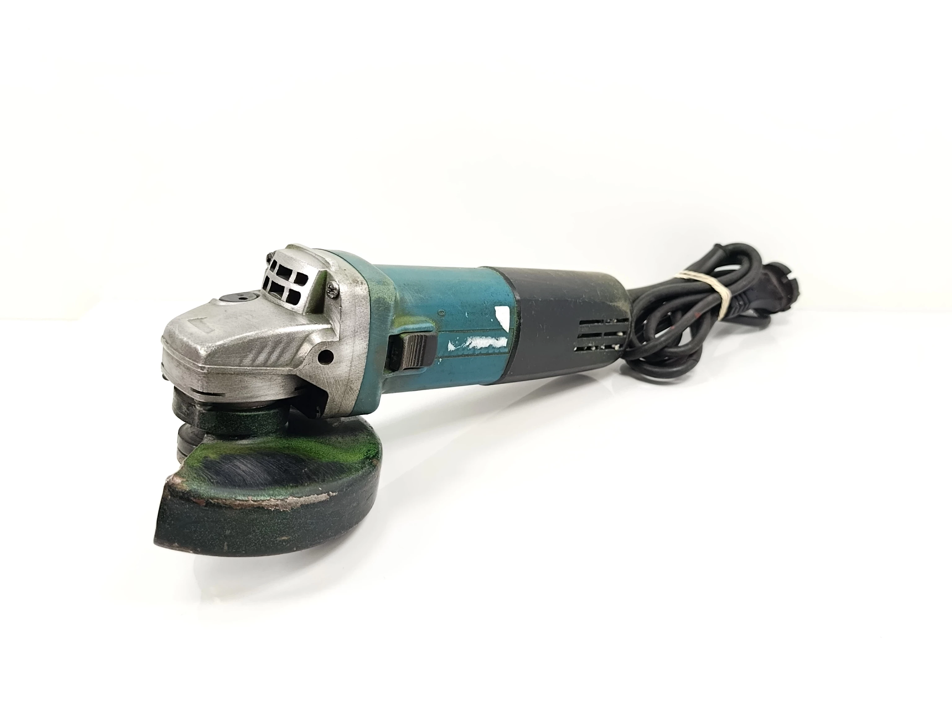 szlifierka-katowa-makita-840w-9558nbr-gorczewska-21-warszawa