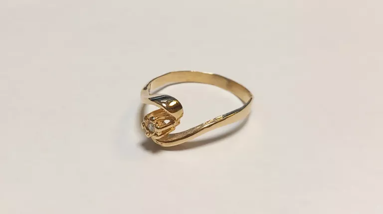 zloty-pierscionek-585-157g-10r-z-brylantem-rodzaj-2205-16