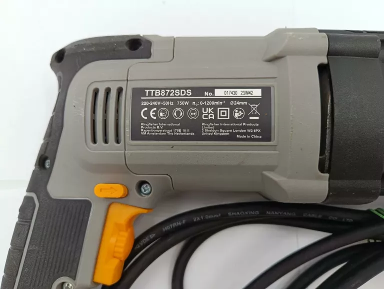 MŁOTOWIERTARKA TITAN TTB872SDS SDS PLUS KOMPLET