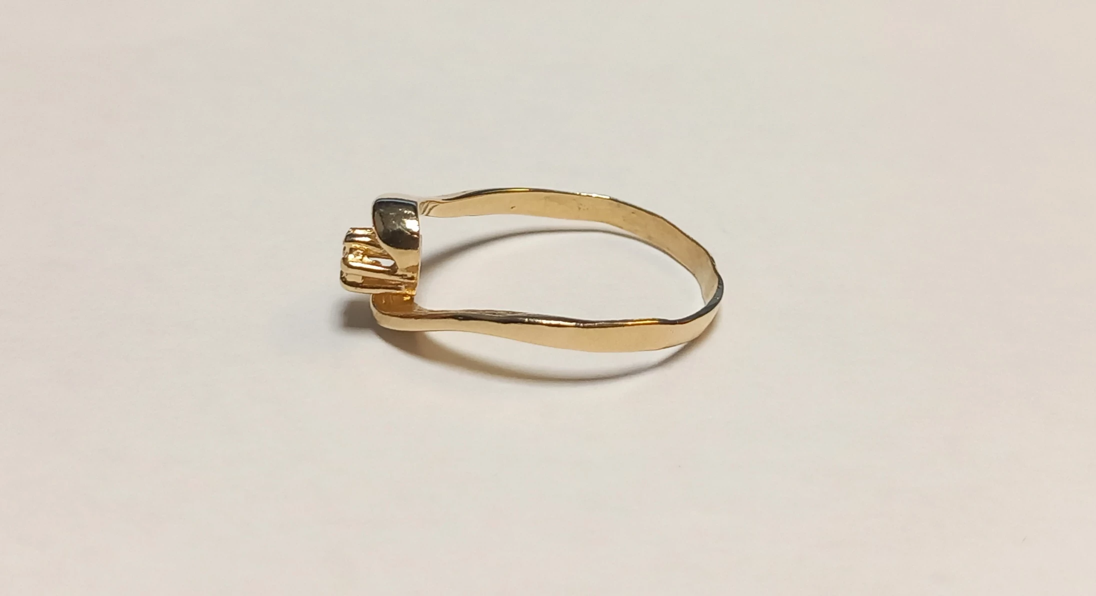 zloty-pierscionek-585-157g-10r-z-brylantem-rozmiarsrednica-wew-mm-372-10