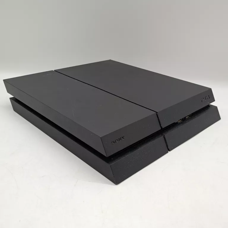 KONSOLA PLAYSTATION 4 500GB + PAD + GRY