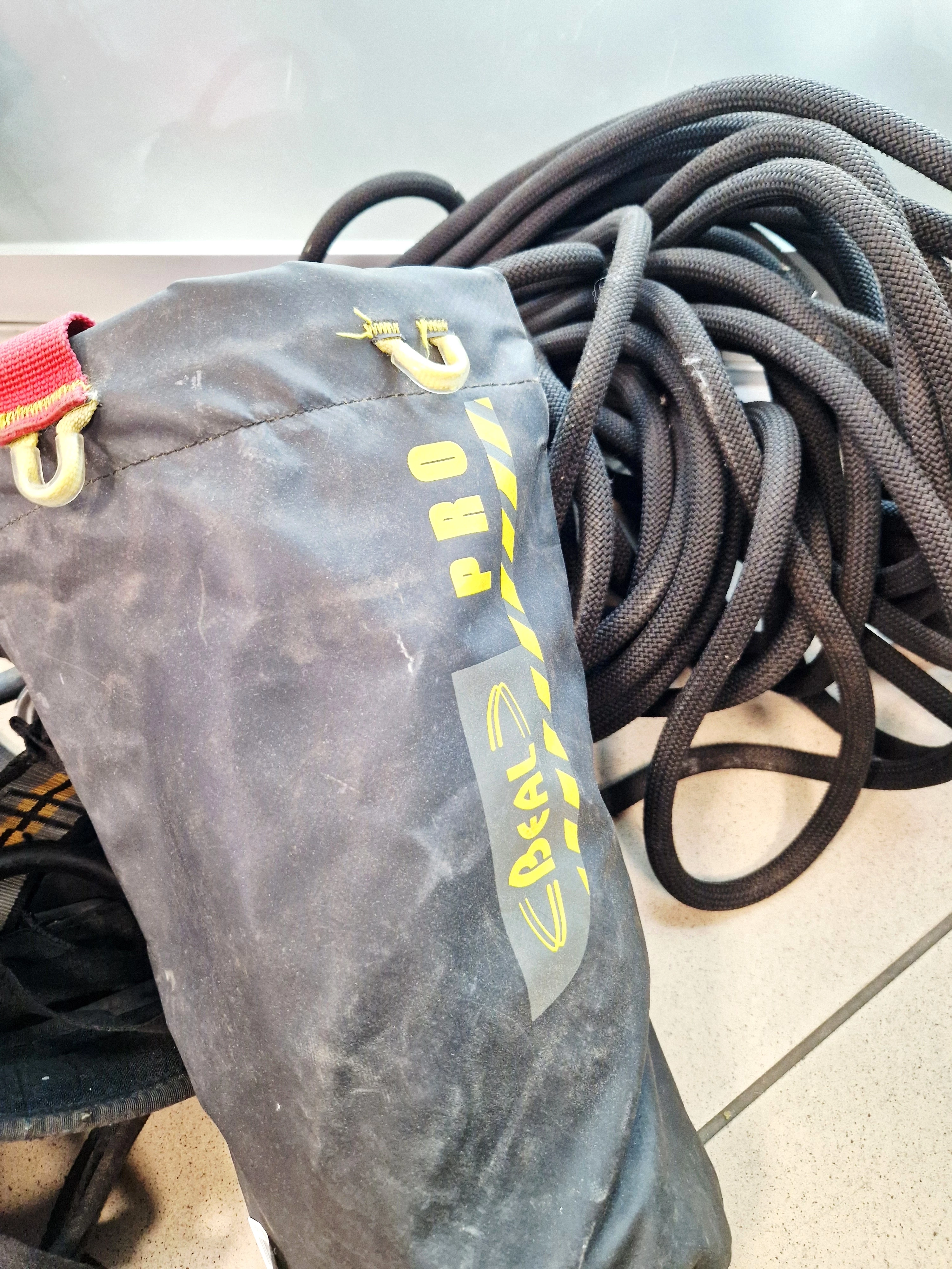 zestaw-do-wspinaczki-z-lina-model-uprzaz